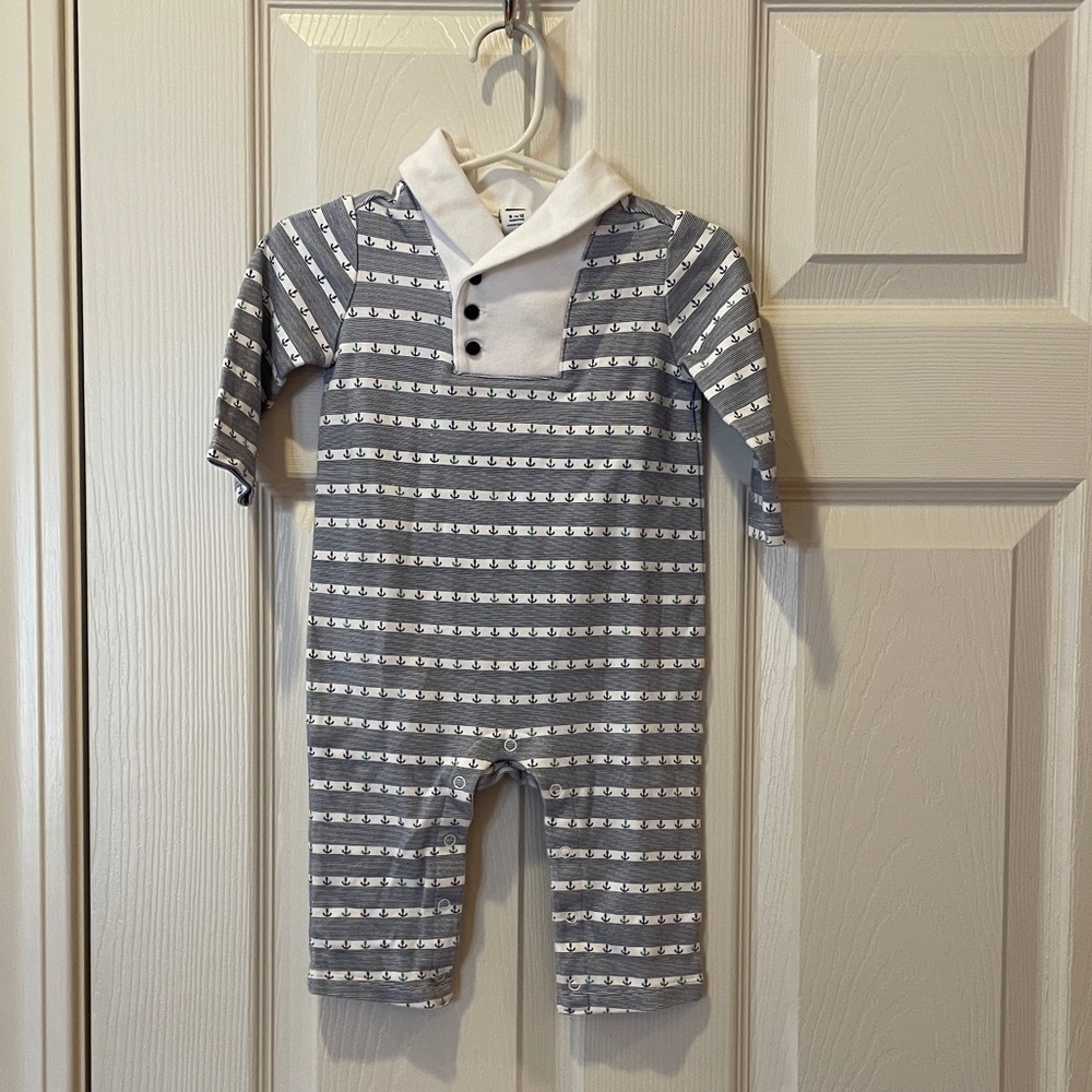 Janie and Jack Navy and White Striped 6-12 months Baby Boy Outfit.  Like New!